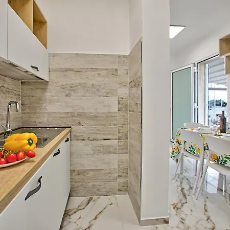 Na' Lu' With Sea View Лечче