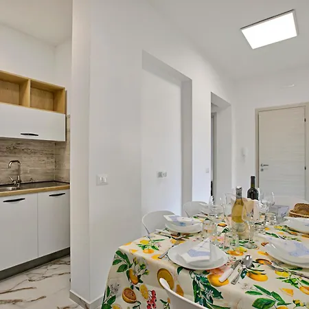 Na' Lu' With Sea View *