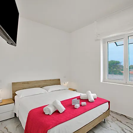 Na' Lu' With Sea View *